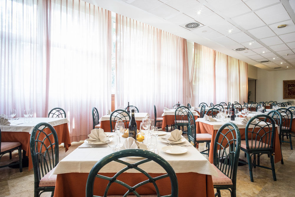 Green Park Bologna Residence Екстер'єр фото