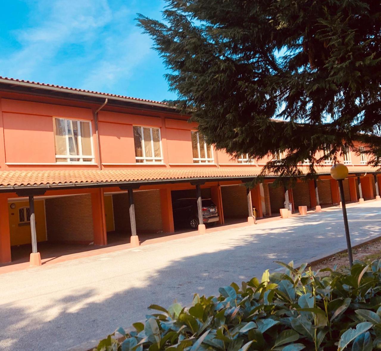 Green Park Bologna Residence Екстер'єр фото